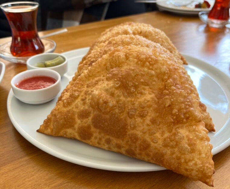 Çiğ Börek