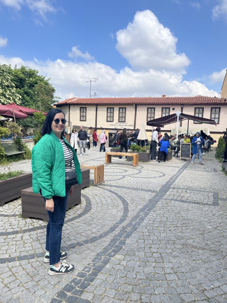 Atlıhan El Sanatları Çarşısı
